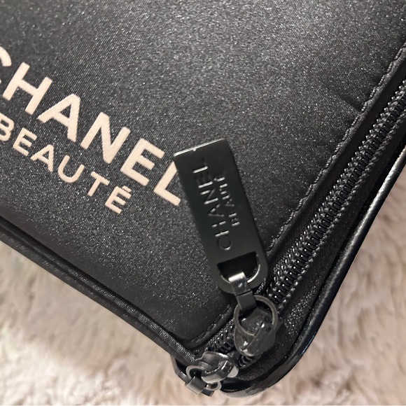 Chanel Black Makeup/Toiletry Bag - Picture 7 of 16